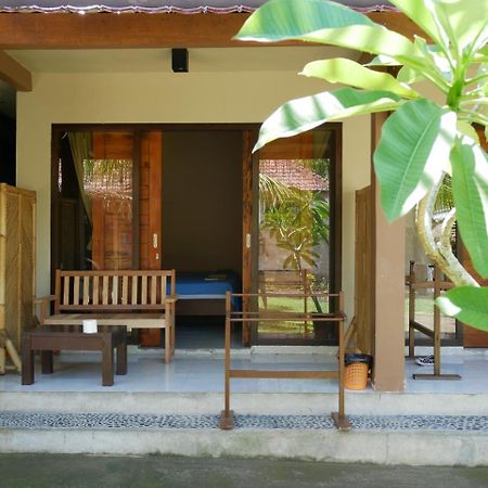Asoka Homestay Senggigi Buitenkant foto